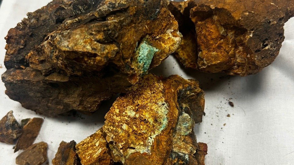 Gold and copper sample images