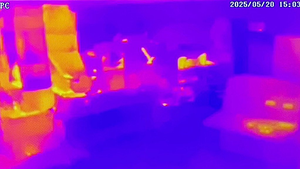 The above image depicts the thermal video feed from the MIB-5141T