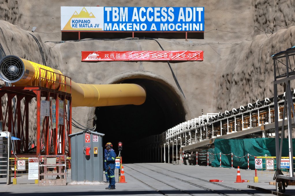BOTH ENDS: Full-scale tunnelling is now well under way at the Lesotho Highlands Water Project Phase II after the official launch of a second tunnel boring machine (TBM). The Polihali TBM, which technically started work in January, joins the Katse TBM, which was launched in February 2025, to drill – from both ends – through the 38.5 km-long tunnel connecting Polihali and Katse dams, in the Maluti mountains of Lesotho. The second TBM was officially unveiled on April 20.