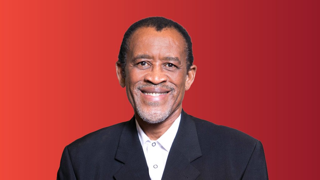 An image of MIASA executive secretary Vusi Mabena