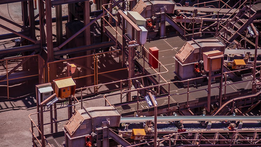 A Weba Chute Systems head chute engineered for controlled material flow supports consistent throughput while reducing wear at the transfer point