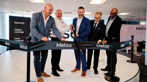 Pictured from left to right: Alderman James Vos, Ian Barnard, Jonathan Allen, Pekka Metso, and Jabu Mdaki 