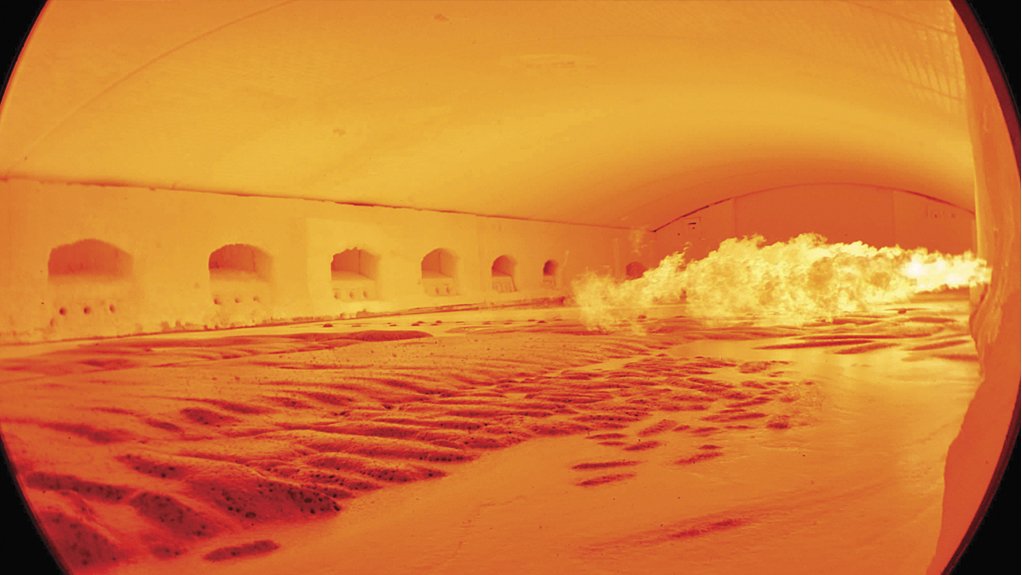 HEAT VISUALISATION
Vision AI uses continuous thermal surveillance to track temperature profiles in real time