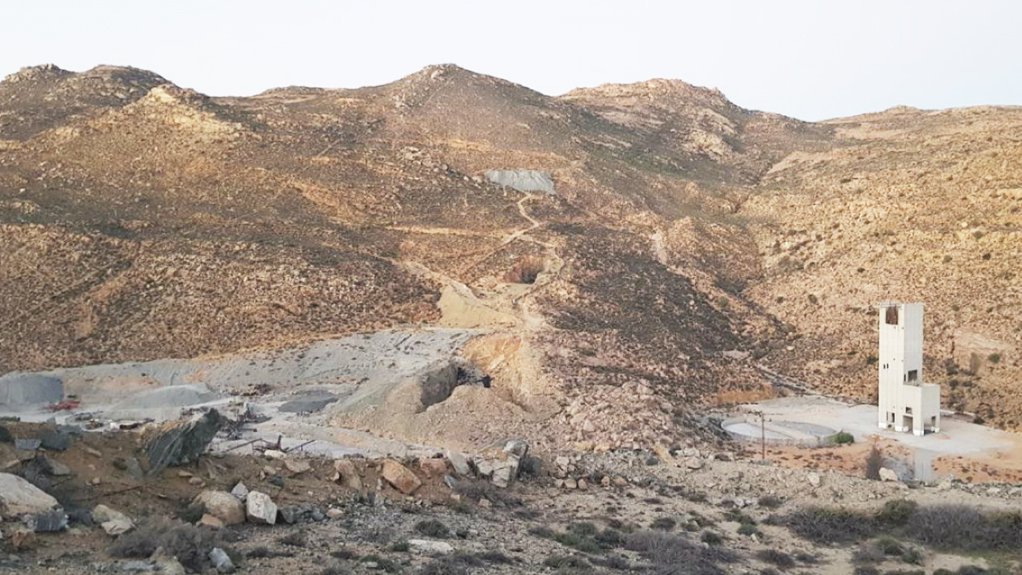 Northern Cape's Okiep and Prieska complexes juxtaposed.