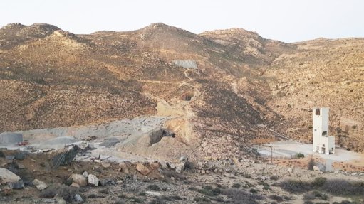 Northern Cape's Okiep and Prieska complexes juxtaposed.
