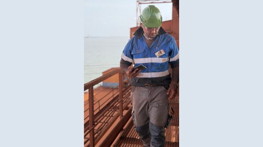 AJ van Eyssen, Business Development Manager at Tru-Trac, on site conducting a conveyor performance survey