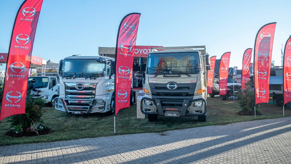 Hino introduces diesel-electric hybrid truck; readies to test prototype dual-fuel truck