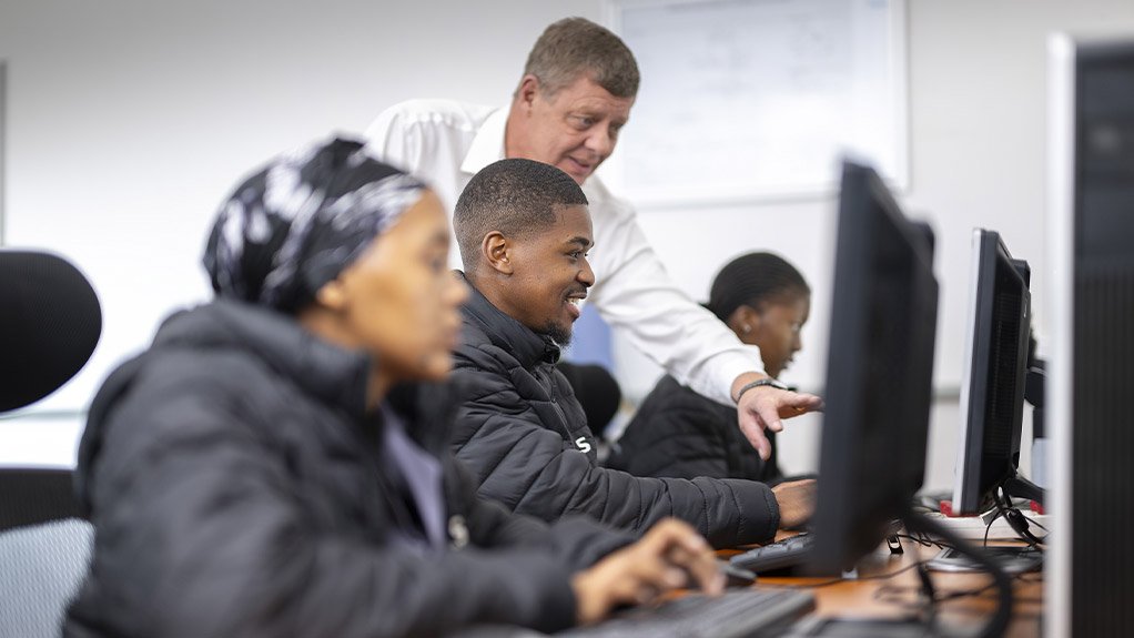 At FLS, the next generation of mining specialists develops the skills, knowledge and practical experience needed to drive operational excellence, innovation and long-term success across the mining industry
