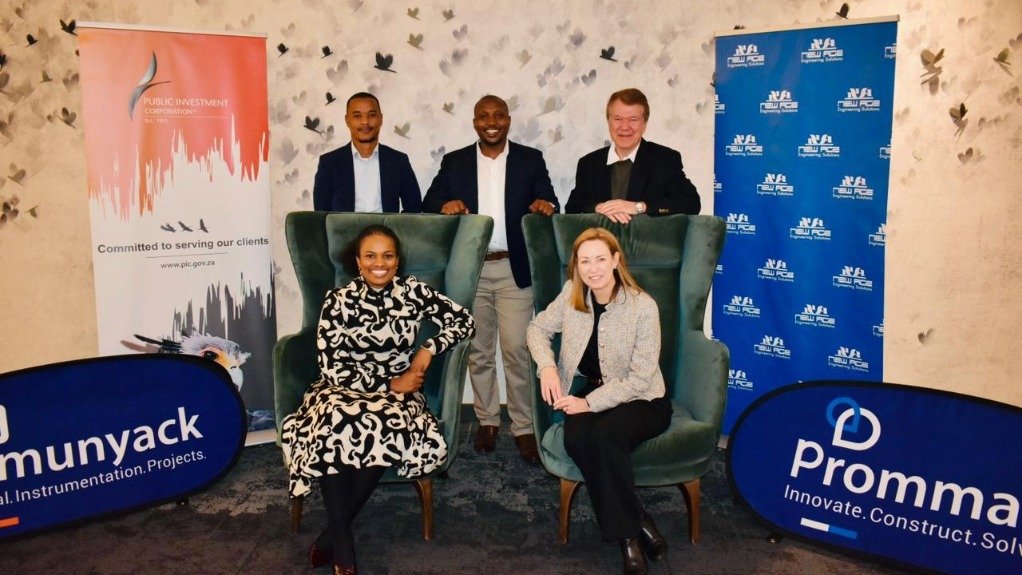An image showing Niall Carroll (top right), Karen Cumming (bottom right), Keabetswe Pholoana (top left), Sibusiso Madondo (top middle), and Zama Khanyile, Acting Head: Unlisted Investments