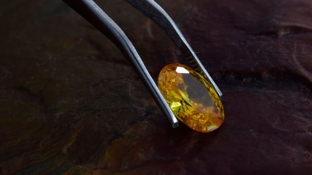 DRIVING DEMAND 
Initiatives such as diamond miner De Beers’ Desert Diamonds campaign aim to drive interest in non-traditional diamond colours