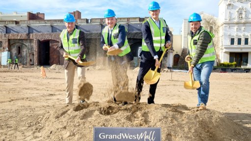 Paul Gerard, James Vos, Ulrik Bengtsson and Pierre Lehaye at the sod-turning ceremony