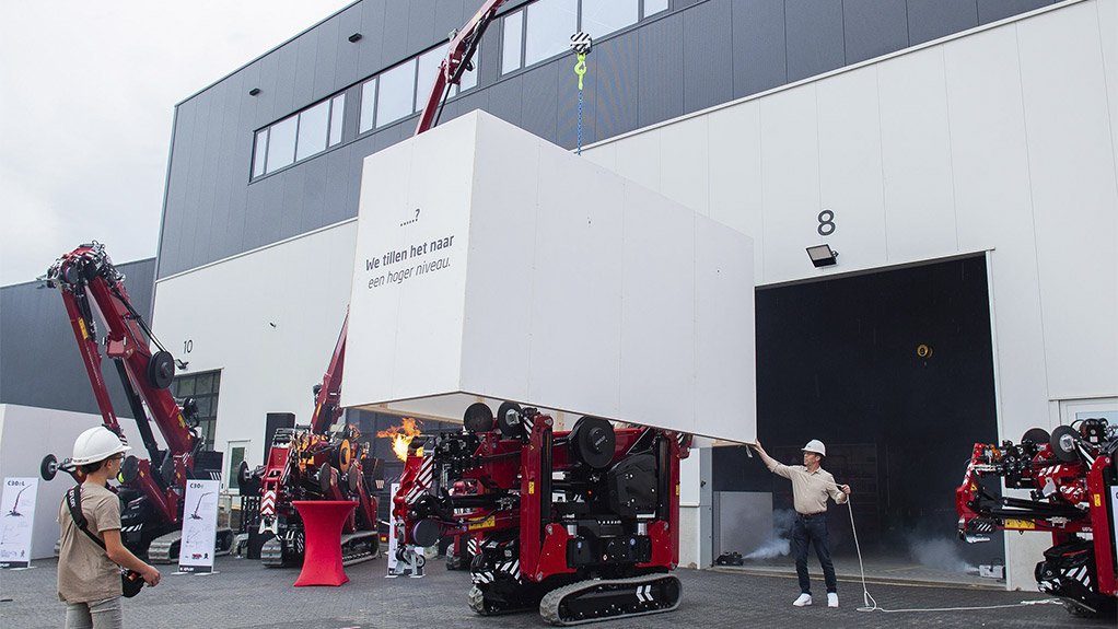 Hoeflon Open Days: celebrating 20 years, a new facility and the new C10e