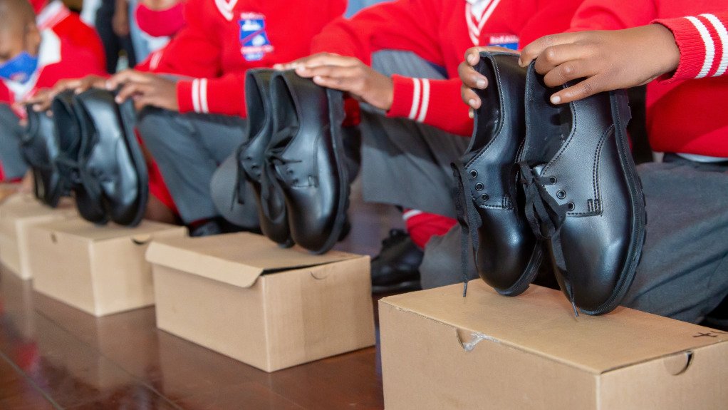 A generic image of school shoes