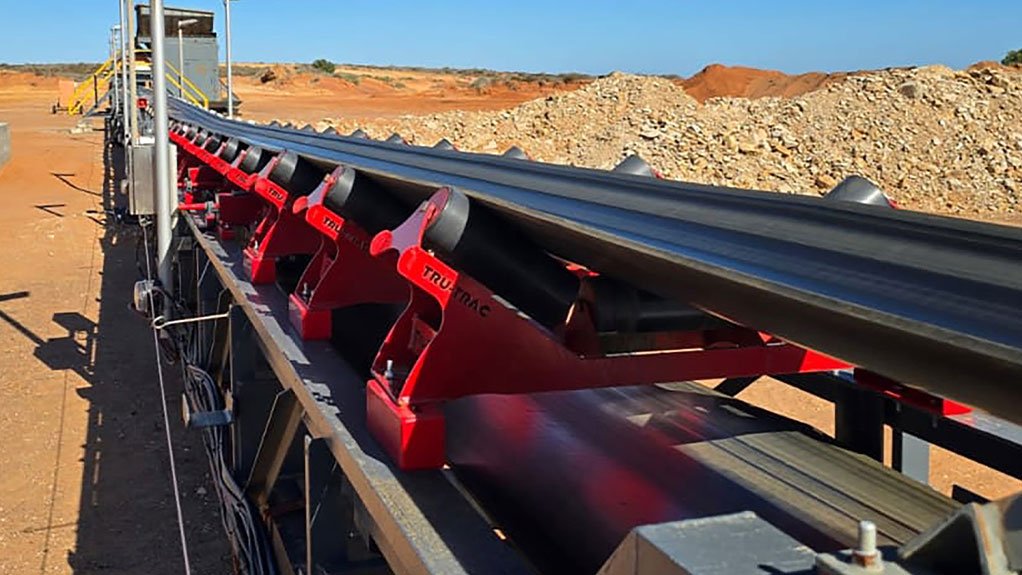 Built for demanding bulk handling operations, Tru-Trac solutions deliver reliable conveyor performance