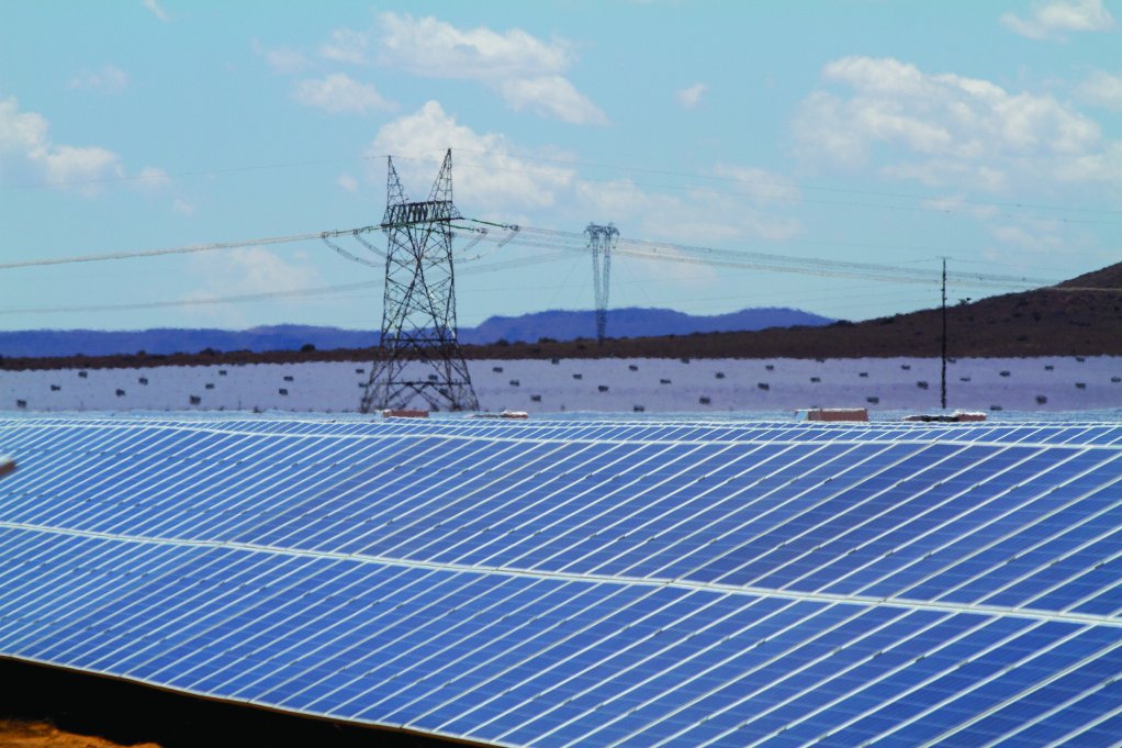 Fossil generation ‘substituted’ by renewables in 2025  amid electricity tipping point