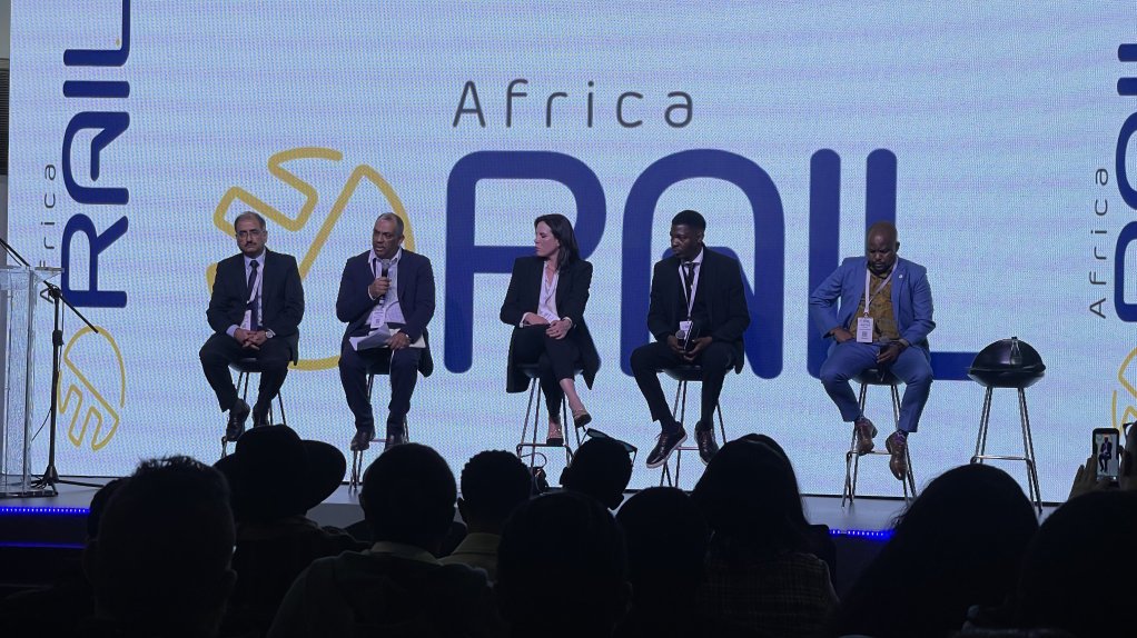 Menar Ports & Rail Sees Rail Reform as Key to Expanding South Africa's Logistics Capacity