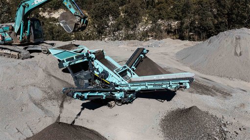 The DynamiTrac XS200 delivers powerful mobile screening performance in a compact package, making it ideal for contractors and smaller operations requiring maximum flexibility