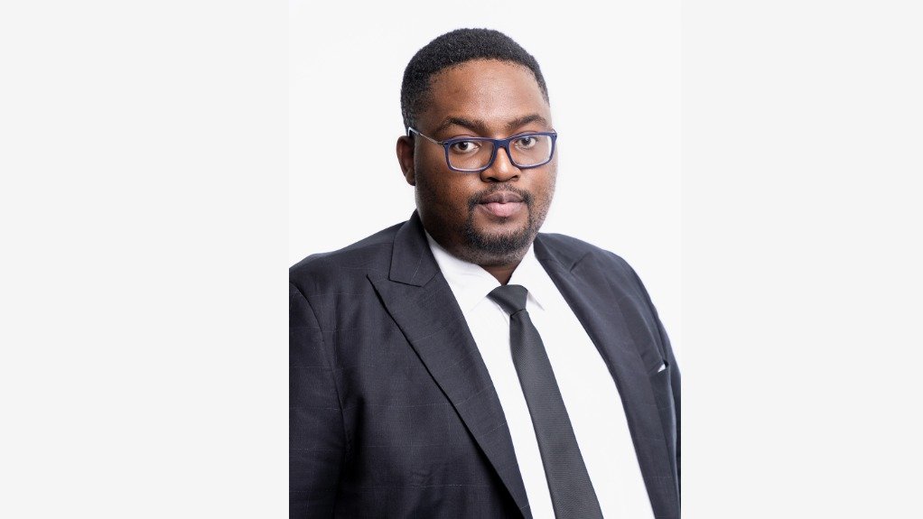 An image of cidb CEO Bongani Dladla