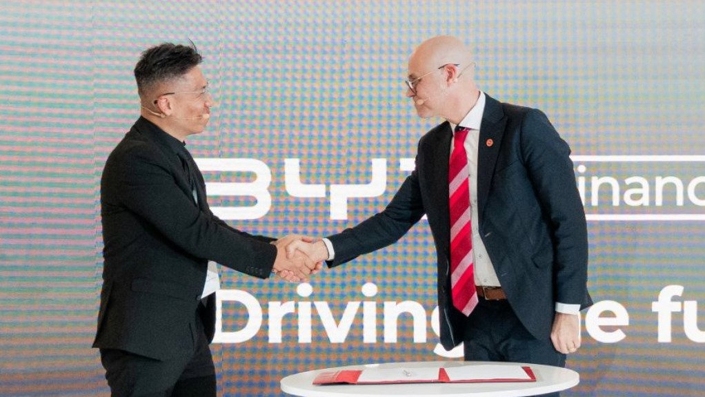 BYD MD Steve Chang and Absa managing executive, Absa vehicle and asset finance, personal and private banking Charl Potgieter