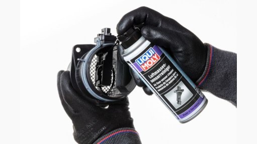 PREVENTATIVE MAINTENANCE
Liqui Moly air flow sensor cleaner is simple to use and to achieve the best results should be used every time the air filter is replaced