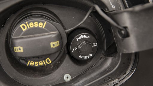 Fuel tank cap indicating diesel use