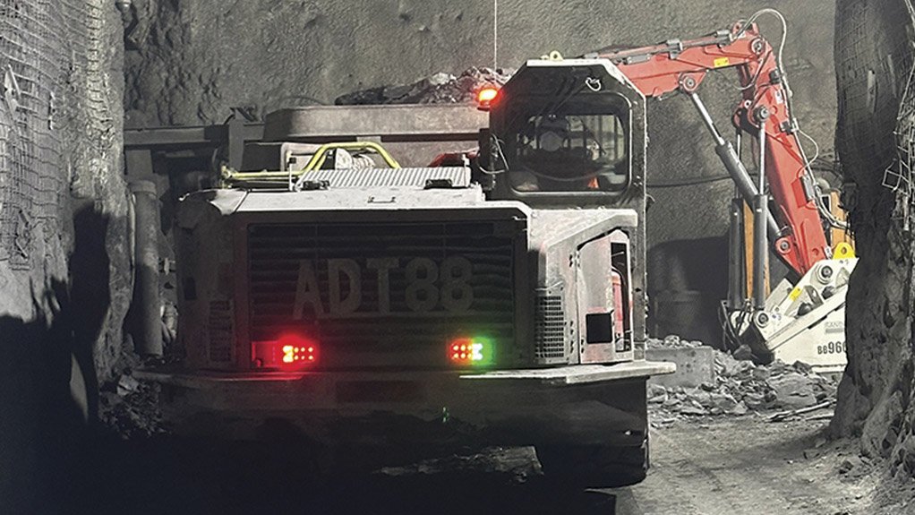 The robust construction and advanced hydraulic technology of Sandvik rock breakers help reduce maintenance and unplanned downtime