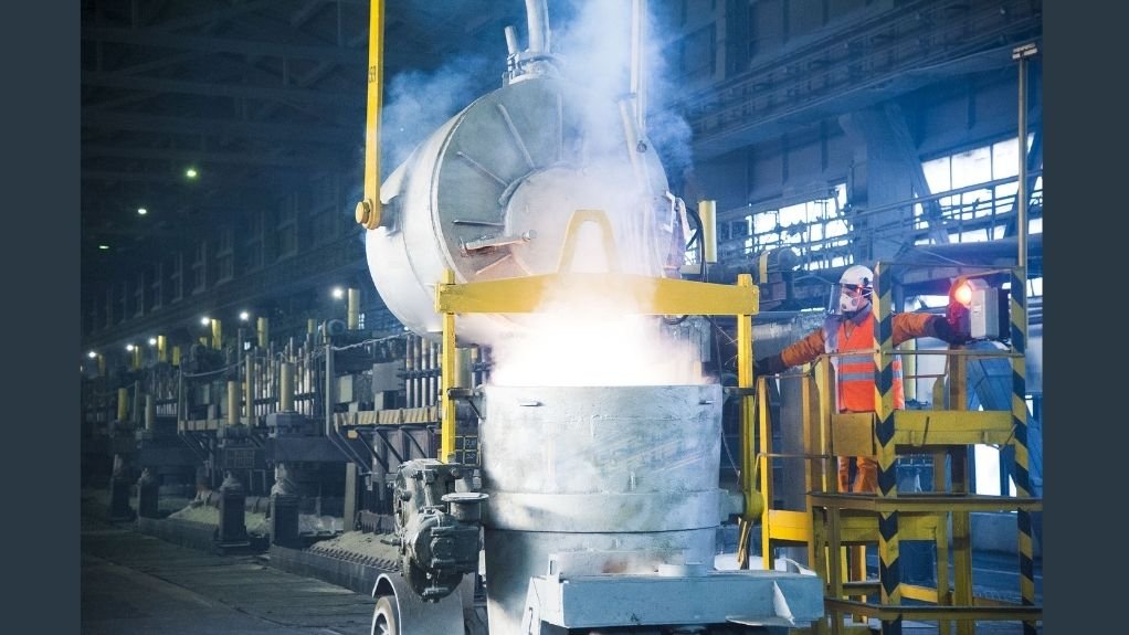 ADAPTING TO CHANGE
The broader aluminium industry is also exploring technology adoption to improve efficiency and sustainability, including renewables integration and recycling systems