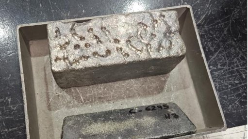 Challenger's first doré bar produced at Hualilan