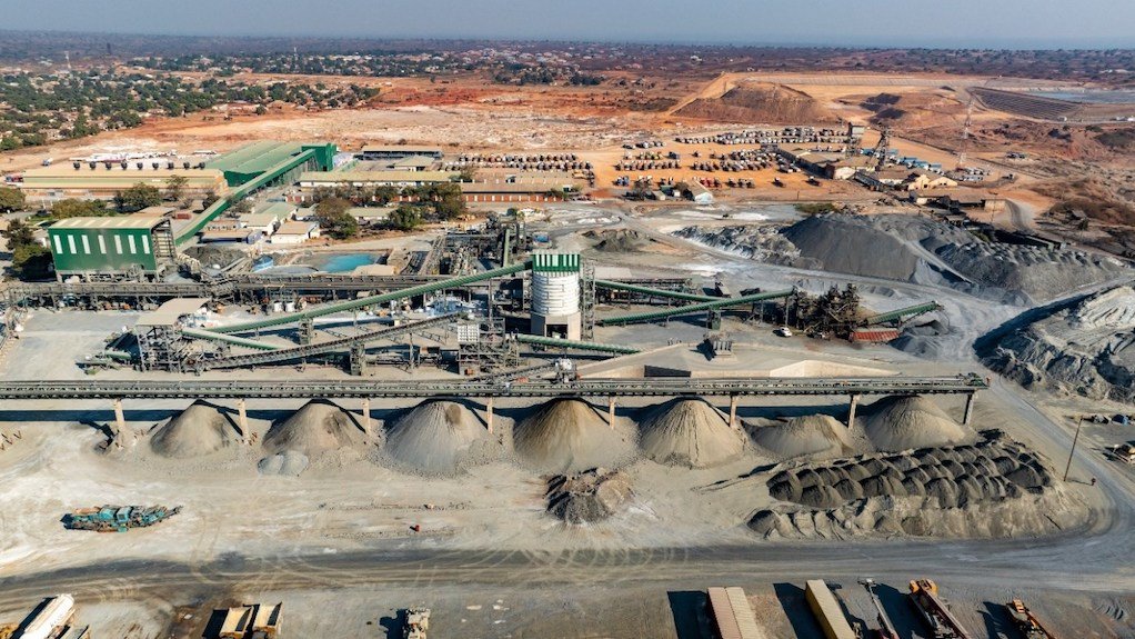 Aerial view over Kipushi’s 960,000-tonnes-per-annum concentrator, with the run-of-mine stockpiles of ultra-high-grade zinc ore in the foreground