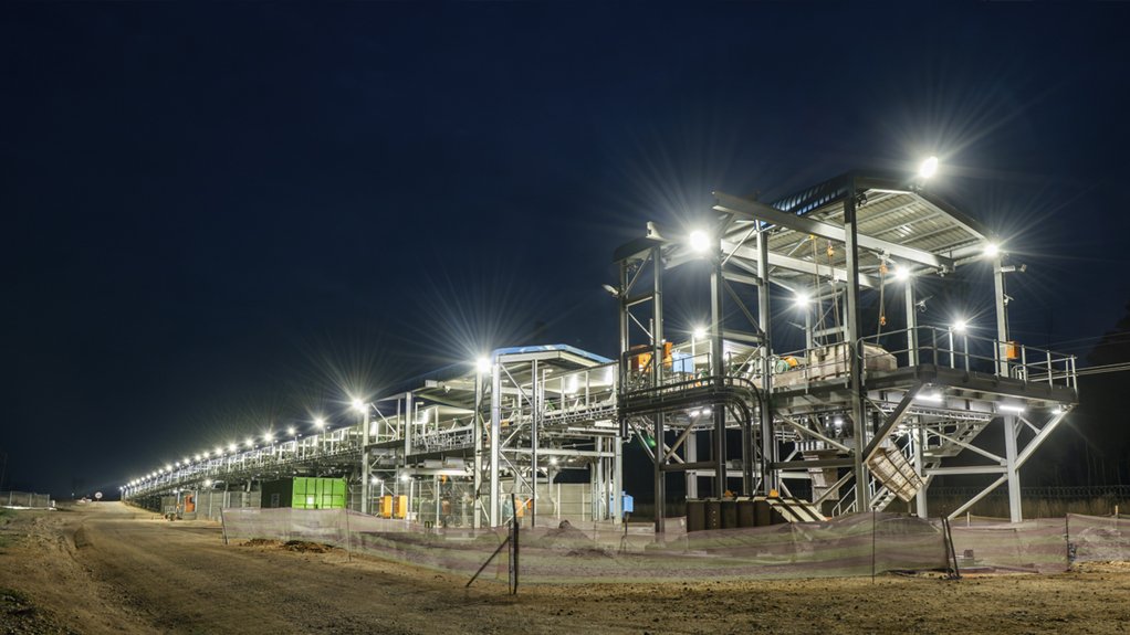 CONVEYOR LIGHTING Robust LEDNOVA-MINI industrial luminaires were installed to illuminate conveyor systems 