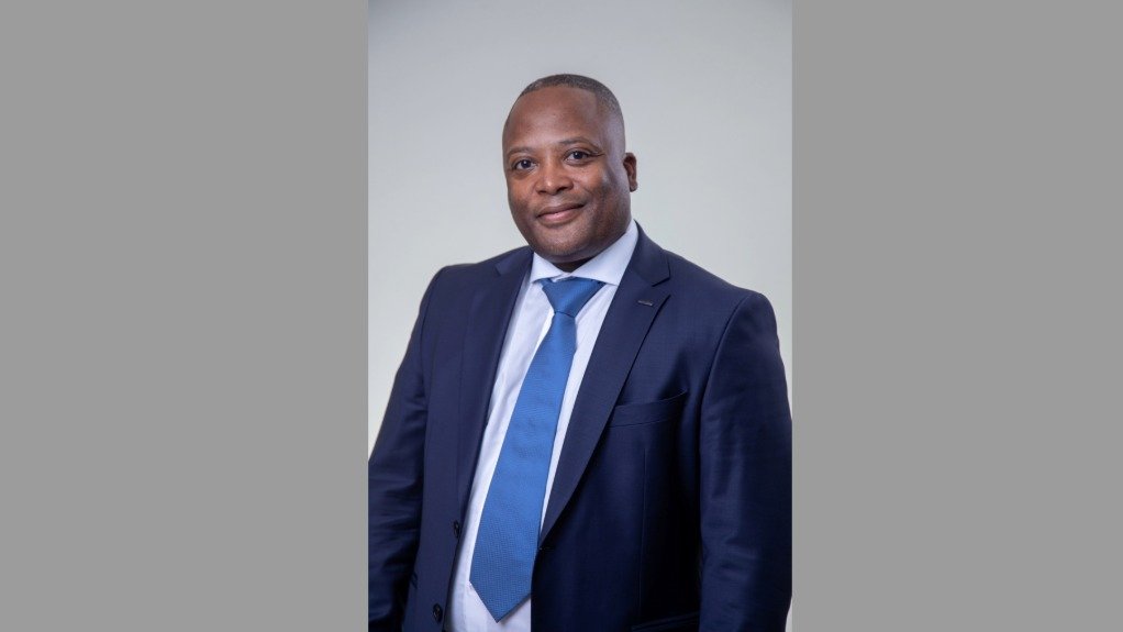 An image of Dipula CEO Izak Petersen 