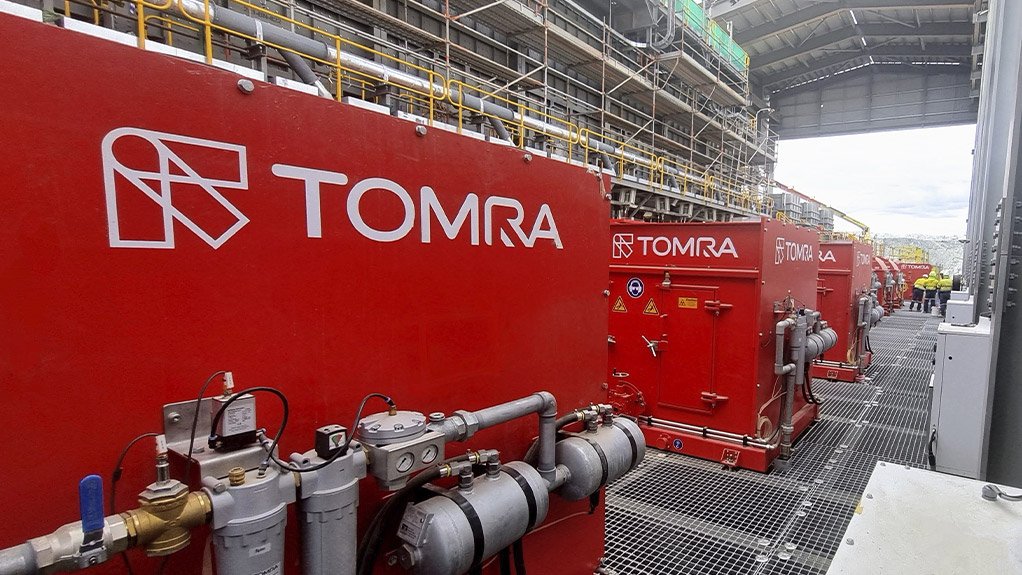 PLS awards TOMRA Mining contract for a 22-sorter installation at Pilgangoora, the world’s largest sensor-based sorting plant