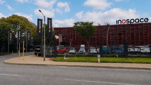 SHARED CONVENIENCE
The newly acquired Hellmann Building in Isando is located adjacent to the group's existing Electron Exchange