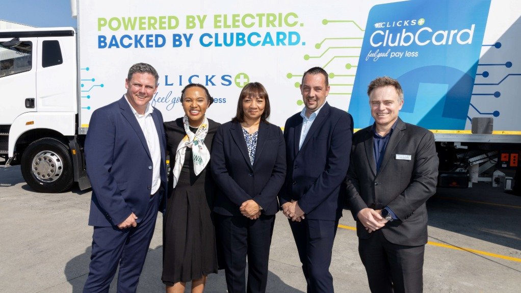 Clicks supply chain and logistics head Reuben Jordaan, Clicks Group retail executive Bongiwe Ntuli, Clicks Group CEO Bertina Engelbrecht, Clicks logistics executive Pieter Strydom, and Clicks stores and pharmacies head Gustav Schoeman