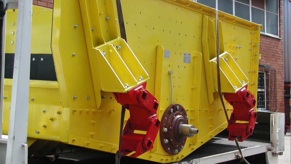 The above image depicts the advanced screen mounts by Oscillating Systems Technology on a truck