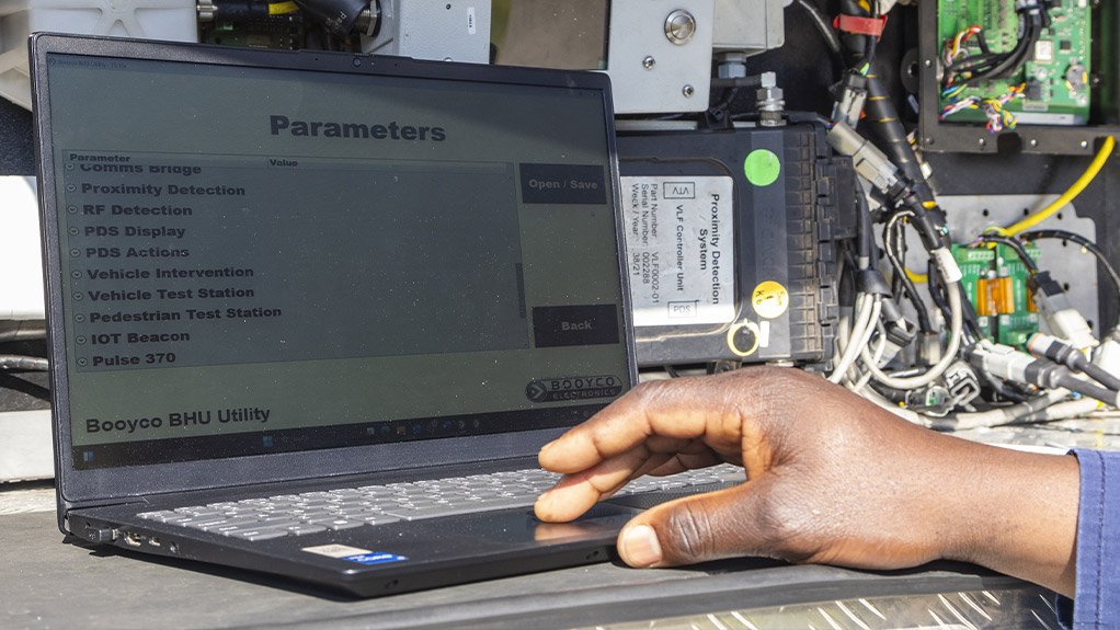 ISO 21815 supports technology-neutral communication between different systems, helping streamline the implementation of collision prevention solutions