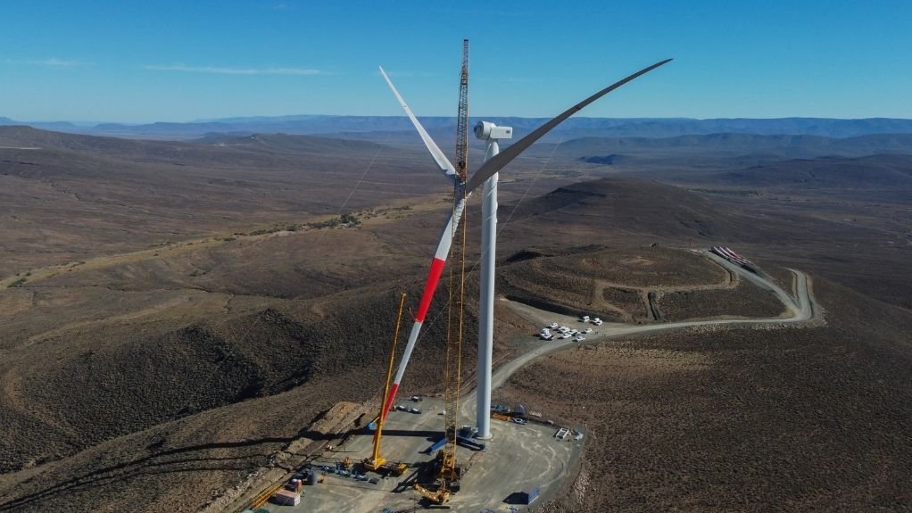 FUTURE OUTLOOK
It is believed that standalone wind farms will continue to play a role in new renewable deployments over the next five to ten years