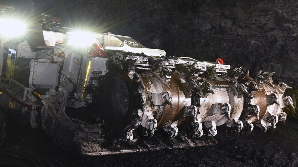 A continuous miner was used during the overrun section at Zibulo to establish the coal front, enabling safe and efficient access for subsequent underground development