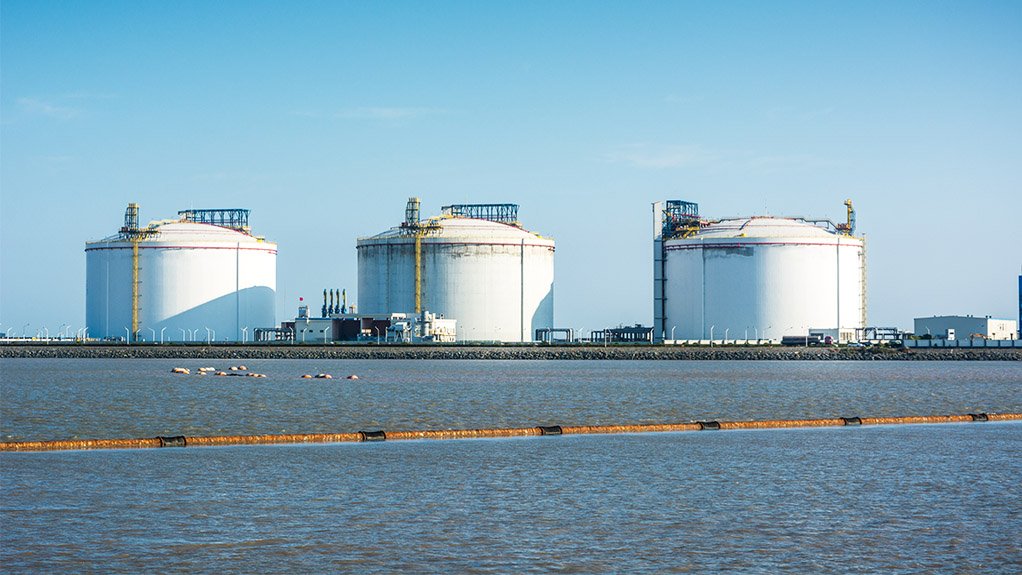 LNG tanks