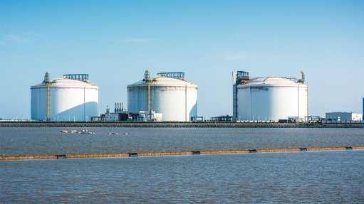 LNG tanks