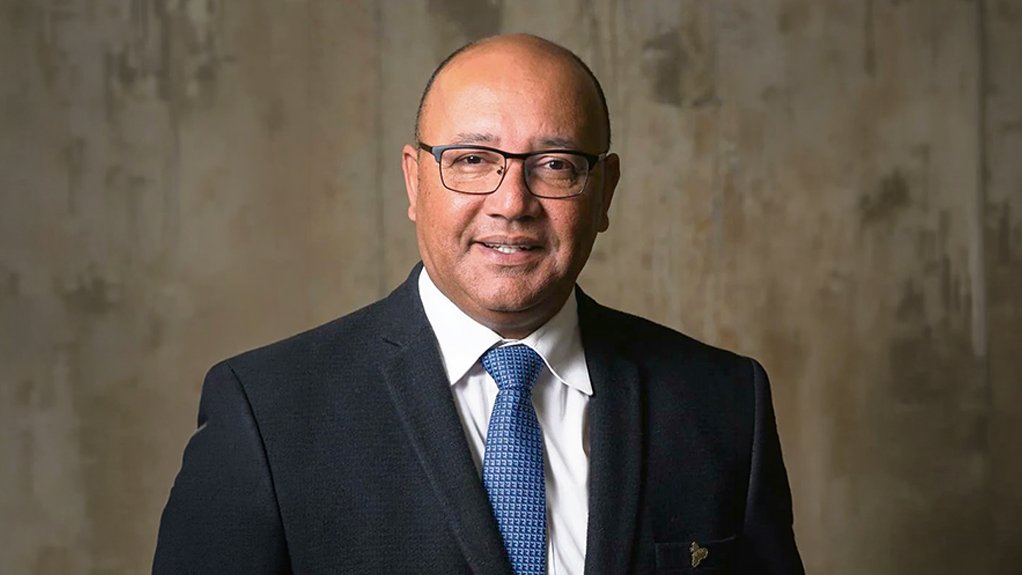 Outgoing executive director Christo van der Rheede