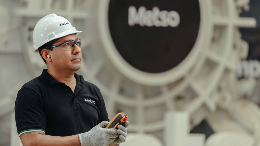 An image of a Metso engineer 