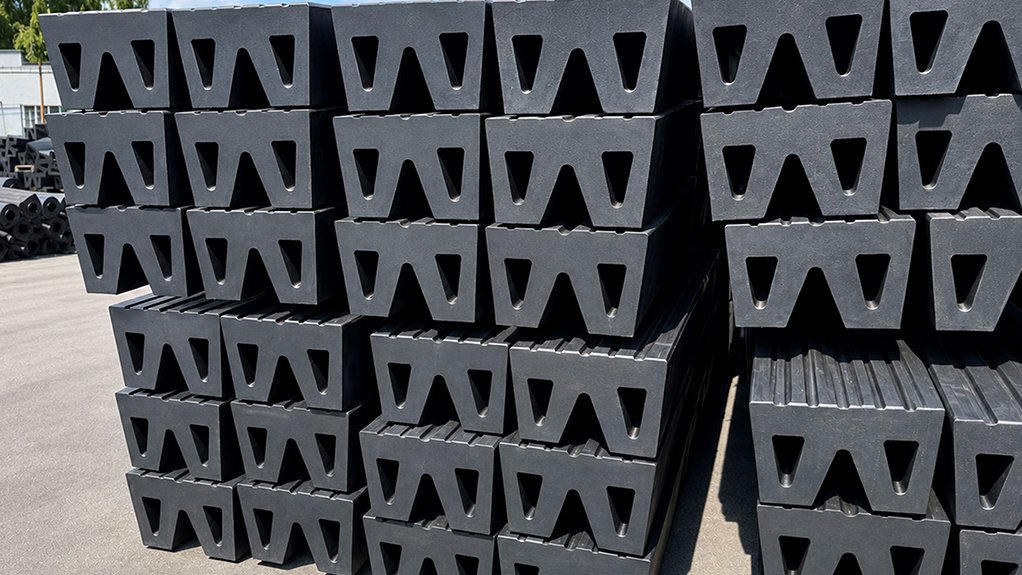 Image of rubber fenders