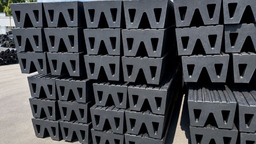 Image of rubber fenders
