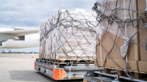Air cargo on pallets