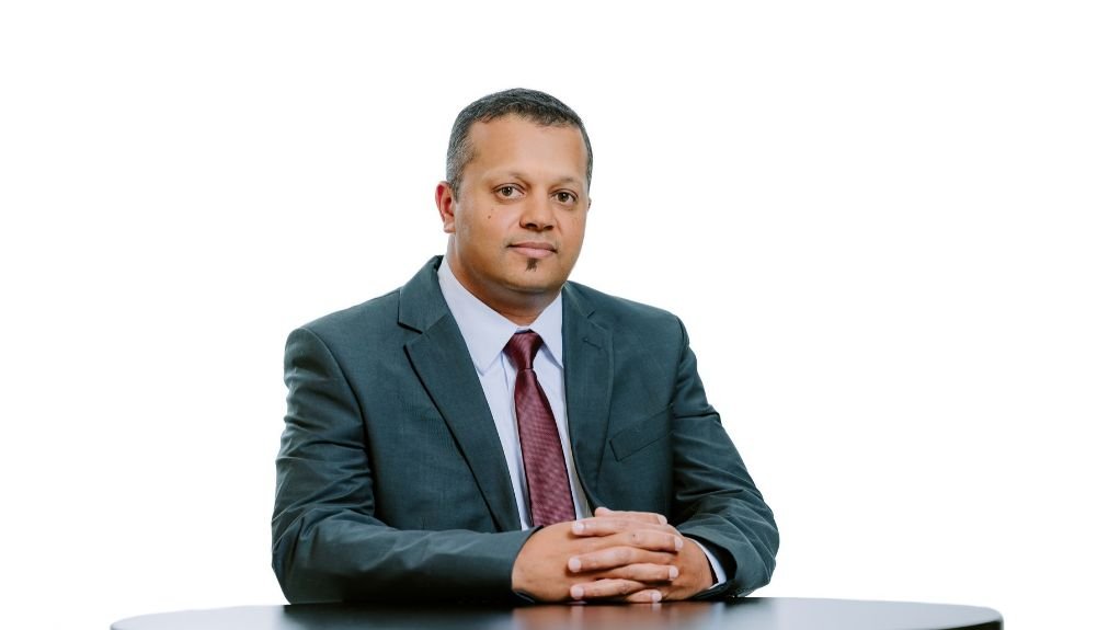 NISHEN HARIPARSAD
Engineers can use VIPERTRON to modify charging strategies, adjust initiation timing, alter inter-hole delays, optimise inter-row sequencing and introduce targeted risk-mitigation measures