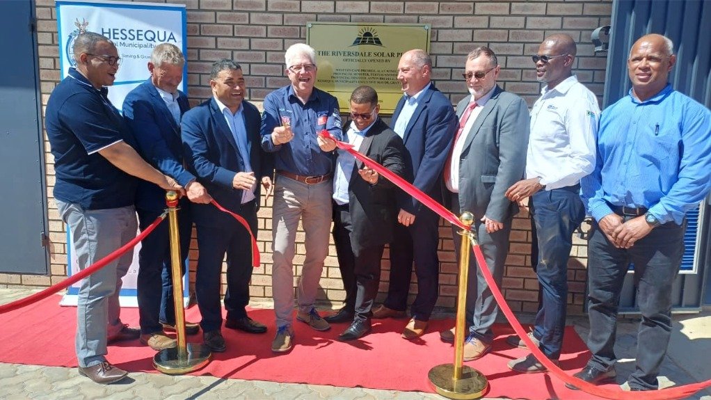 Cutting the ribbon on the Riversdale solar project