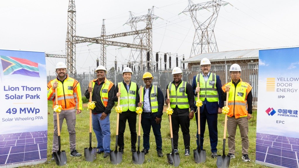 An image of Lion Thorn Solar Park groundbreaking 