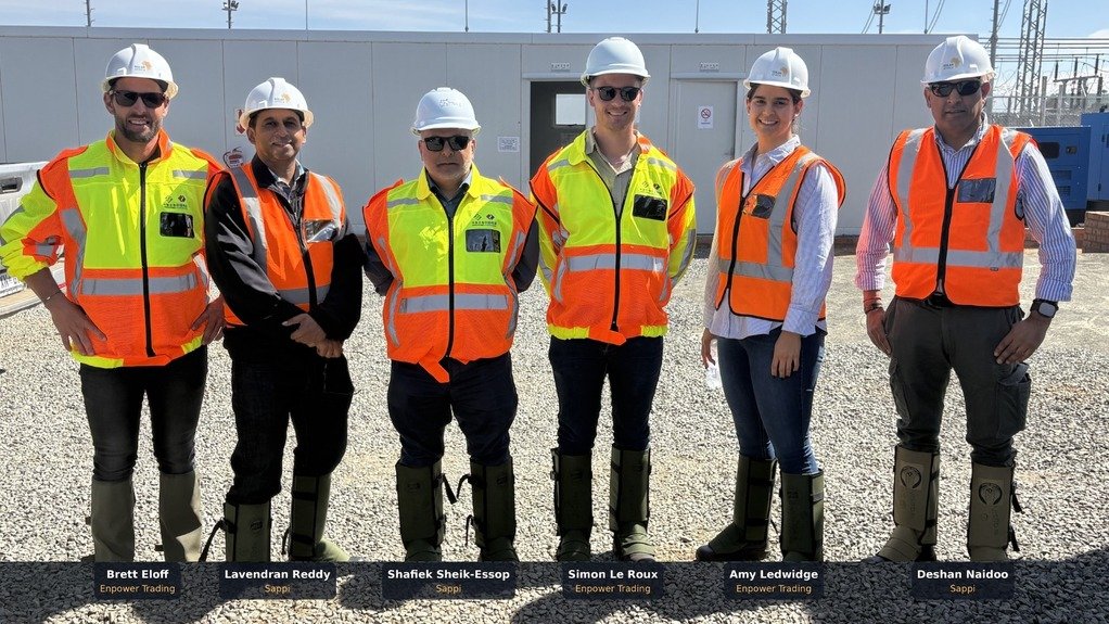Enpower and Sappi executives mark the delivery of wheeled renewable electricity to Sappi sites.