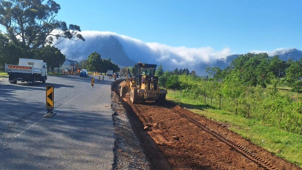 Construction work at Le Roux intersection